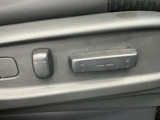 電動シート付きです!快適なポジションに合わせやすく大変便利です!