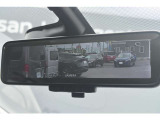 スマートルームミラーで後ろの景色もモニター表示♪車内が荷物でいっぱいでも見られますので便利ですね