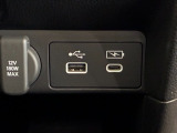 USB充電口を搭載しています!携帯電話の充電などに便利です!