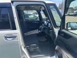 運転席も見てみましょう♪