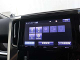 TV(フルセグ)、CD、DVD、Bluetooth機能も搭載しています。