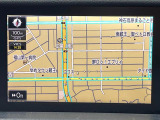 【メーカー純正ナビ】インテリアに溶け込むスタイリッシュな「専用設計」メーカーナビを装備♪視認性や操作性など基本性能にも優れ、より上質なカーライフをお楽しみいただけます。