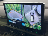 【マルチビューカメラシステム】専用のカメラにより、上から見下ろしたような視点で360度クルマの周囲を確認することができます☆死角部分も確認しやすく、狭い場所での切り返しや駐車もスムーズに行えます。