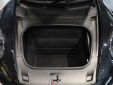 車両に関するお問合せは、ポルシェセンター神戸 六甲アイランド認定中古車センター TEL 078-846-3441までご連絡ください。