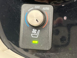 【シートベンチレーション】夏場は涼しい風でお尻や背中の熱やムレを防ぎ、冬はエアコンよりも早く温まってポカポカに!季節を問わず快適に過ごせます。