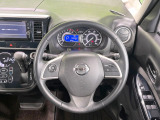 【純正革巻きステアリング】上質な革を使用することで、手にしっかり馴染みとても運転しやすいハンドルです♪