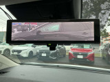 【インテリジェントルームミラー】切替レバーで後方を見やすく映像にできます。