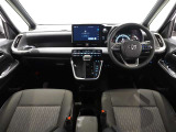 見通しのよいすっきりとした視界で、誰でも運転しやすいです。運転のしやすさは疲れにくさにも繋がりますよ♪