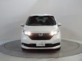 HIDより明るく省電力のLEDヘッドライトが装着されています。また点灯忘れも防止できるオートライトコントロール機能もついているので、夜間のドライブもより安全に楽しめますよ