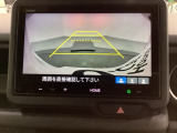 バックでの車庫入れも安心です! リアカメラが付いているナビディスプレイオーディオを装備しております。操作線もついており距離感も画面から確認できます。