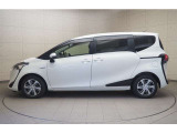 両側パワースライドドア付きだから、狭い駐車スペースなどでの 乗り降りラクラク!小さなお子さまのいるご家庭には嬉しい装備。