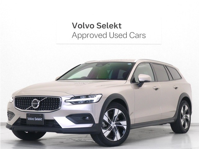 V60クロスカントリー プラス B5 AWD 4WD