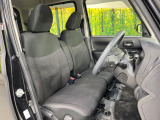 運転席シート廻りは使用感も少なく、良好な状態となっています。前オーナー様が丁寧に使っていたことがよくわかりますね。
