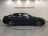 【まるごとクリーニング】シートを取り外し、車内を徹底洗浄。隅々まで丁寧に仕上げています。