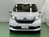 LEDヘッドライトを装備しています。LEDヘッドライトはとても明るく、雨の日や夜間走行も安全・安心です。オートライトコントロール付きで周囲の明るさに応じて自動で点灯・消灯します