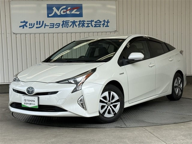 トヨタ プリウス 
