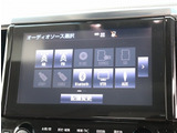 お客様のニーズを想像しながら、『見て』『触って』『体感』が出来るように仕入れ活動を行っております。