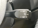 【クルーズコントロール】高速道路もラクラク走行。アクセルを離しても一定速度で走行ができ、長距離運転時の負担を軽減!加速・減速も簡単なスイッチ操作で調整できます。