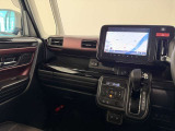 【展示車の状態】展示車は全て、マツダ車のエキスパートが、基本性能に関わる箇所を徹底的に点検。外装や室内に関しても、細部にいたるまで、しっかり清掃・洗浄を実施しています。
