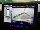 【パノラミックビューモニター】車を真上から見た状態をナビに映し出し、駐車時などをサポート☆クルマの斜め後ろなど、目が届きにくい箇所も確認できるため、いち早く障害物に気が付くことができます!