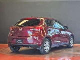 【MAZDA2】マツダのメーカー名を冠したコンパクトカーです。小さめの車体で運転しやすく、かつ5人乗りなので、家族が増えても安心です。「好きを探せる相棒」をコンセプトに誕生しました。外装は研磨をしております