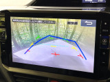 【バックカメラ】駐車時に後方がリアルタイム映像で確認できます。大型商業施設や立体駐車場での駐車時や、夜間のバック時に大活躍!運転スキルに関わらず、今や必須となった装備のひとつです!