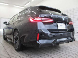 BMW認定中古車は、ドイツ本社と同様の教育・訓練を受けたBMW専門のメカニックが100項目以上のポイントを徹底的にチェックし、整備したうえでご納車させていただきます。