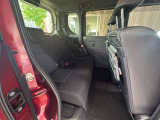 リアシート(運転席側)