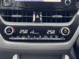 オートエアコン♪お好みの温度に設定するだけで車内を快適空間にしてくれますよ♪