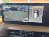 アラウンドビューモニターは車庫入れの強い味方となってくれます。上から車を見下ろすように視ることで、駐車場枠内にビシッと真っ直ぐ停めれます!☆一度使ったらわかって頂けます☆
