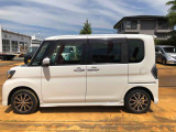 納車前にはプロのメカニックが点検、整備を行いますので安心してお乗り頂けます。
