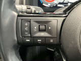 ステアリングスイッチ搭載!ハンドルひとつで手を離さなくても運転中視線をそらさなくても操作が出来て便利です♪