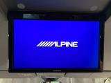 リアシートでTVやDVDビデオも視聴できるリアシートモニター付き!※保証対象外となります。ご了承ください。