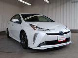 TRDエアロパーツを装着しスタイリッシュなエクステリアとなっております!一味違ったプリウスをお探しの方にいかがでしょうか。