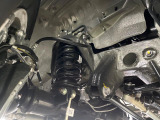 お車を安心してお乗りいただく為には、足回りの定期点検が欠かせません。サービスサポート(有償保証)では無料点検もご提供しており、安心のカーライフをお過ごしいただけるサポート体制が整っています。