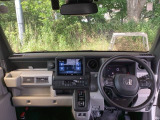 フロントガラスが大きく、ワイドな視界で運転もしやすくなるように、設計されています。