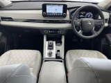 アウトランダー PHEV 2.4 P 4WD 本革シート