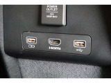 USBオーディオ用ソケットがついていますので携帯電話などを接続すれば音楽等の再生が可能です!