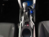 本革巻きシフトノブ+サテンメッキ加飾&電動パーキングブレーキ