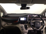 【前方視界】開放的な前方視界!運転がしやすく疲れにくいです♪窓が大きく、見通しがとっても良いおクルマですよ♪
