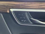 【ドライビングポジション】安全かつ快適に車を運転するために、シートやステアリング(ハンドル)、ペダルなどの位置を調整してくれるシステムです。