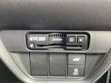 ETC2.0車載器装備。高速道路のご利用時にとても便利。セットアップをしてからお渡ししますので、あとはETCカードを差し込むだけで、わずらわしい料金所での現金支払いが不要となりスムーズに通過できます。