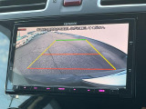 【バックカメラ】駐車時に後方がリアルタイム映像で確認できます。大型商業施設や立体駐車場での駐車時や、夜間のバック時に大活躍!運転スキルに関わらず、今や必須となった装備のひとつです!