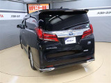 ハッチバックなので、バックドアは上に開きます♪大きな荷物の出し入れがしやすくなります。便利ですよ♪