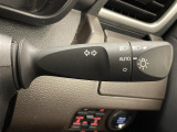 【オートライト(AUTO)】外の明るさをシステムが感知して、自動でヘッドライトが点灯します!ヘッドライトをつけ忘れを防ぐ便利機能です。