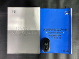 スマートキーは鍵をバッグに入れたままでもドアロックの開閉やエンジンのON・OFFができます。夜間や雨の日も鍵を探さなくて良いので便利です。