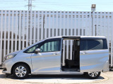 現車確認をご希望の際は、ご希望の日時等を営業スタッフまでご連絡下さい。もちろんお見積りメールでのご連絡もお待ちしております。