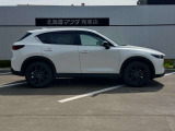 一台一台丁寧な整備を心掛けております♪当店展示車両は全て車検整備はもちろん、車検残のあるお車でも、当店自慢の整備スタッフが点検整備をしっかり完了させてからお客様へお渡し致します♪