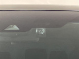 【ドライブレコーダー】映像・音声などの運転中の記録を残します。事故などを起こした起こされた時の証拠になりえますので、もしも時でも安心ですね。