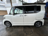お車をお探しのお客様、ご購入までの流れや疑問点など一つ一つ丁寧にご説明させていただきます。 お客様にご納得頂ける一台を一緒にお探しさせて頂ますので、当店へお越しください。
